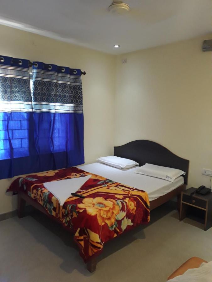 Blue Moon Residency Hotel Mysore Exterior foto