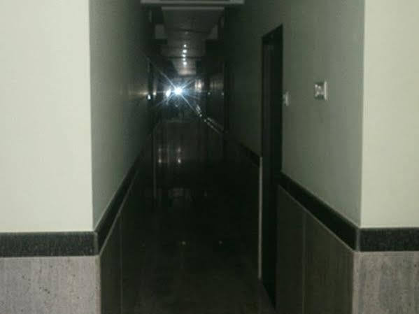 Blue Moon Residency Hotel Mysore Exterior foto